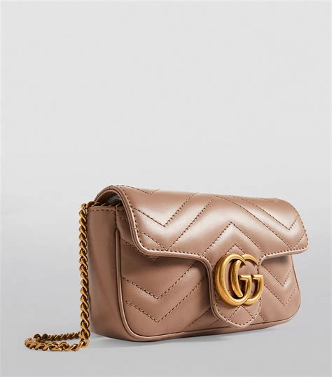 GUCCI matelassé super mini marmont bag / IN DEPTH BAG 